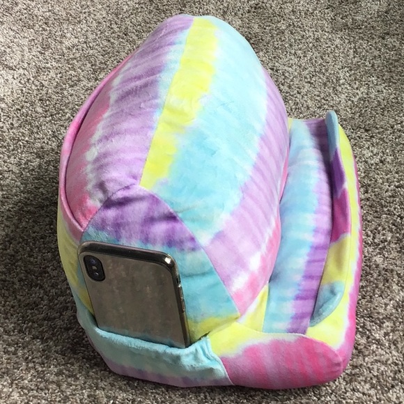 P.S. from Aeropostale ipad tablet pillow stand - Picture 2 of 4